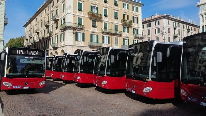Aggressioni sui bus, Uiltrasporti: "Il vaso è colmo. Subito interventi per la sicurezza del personale" Aggressioni sui bus, Uiltrasporti: "Il vaso è colmo. Subito interventi per la sicurezza del personale"
