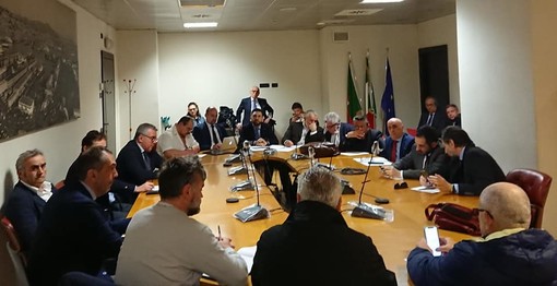 Vado, i lavoratori della Sanac in Consiglio regionale. Bozzano: "Deve essere inserita tra le aziende di interesse nazionale" Vado, i lavoratori della Sanac in Consiglio regionale. Bozzano: "Deve essere inserita tra le aziende di interesse nazionale"