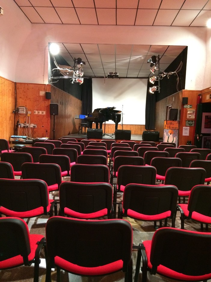 Noli, le note del Maestro Maurizio Mastrini ospiti eccezionali al Teatro Defferrari domenica 7 settembre Noli, le note del Maestro Maurizio Mastrini ospiti eccezionali al Teatro Defferrari domenica 7 settembre