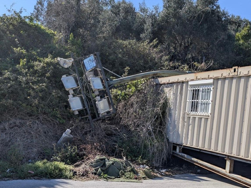Crollo torre faro al Ruffinengo, Scaramuzza all'attacco: "Questa amministrazione parla parla ma per la manutenzione degli impianti non sta facendo niente"