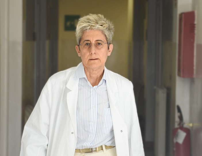 Tiziana Tassinari, primaria del Santa Corona, va in pensione: "Lascio una squadra che ha fatto tanto per la Neurologia"