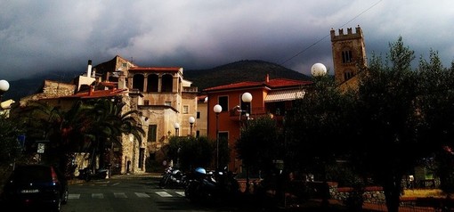 Toirano dice no al 5G. Il sindaco De Fezza firma un'ordinanza e stoppa la sperimentazione sul territorio comunale