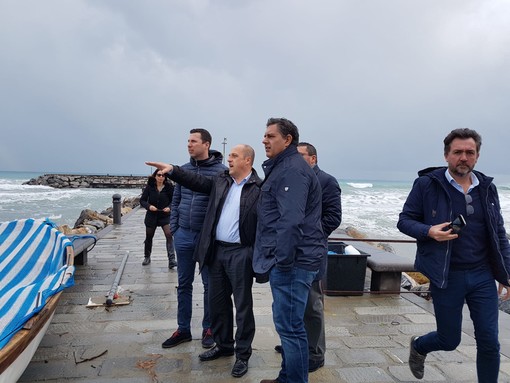 Italia colpita da Nord a Sud, il Presidente Toti: "Cordoglio per le vittime in Sicilia" Italia colpita da Nord a Sud, il Presidente Toti: "Cordoglio per le vittime in Sicilia"