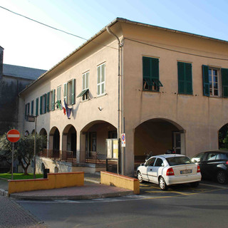 Toirano : chiuso il ponte di legno a causa del cedimento della pavimentazione