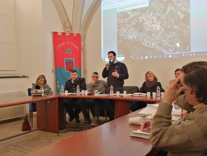 Toirano, la questione autovelox mette d'accordo i cittadini: "Segnaletica più visibile e limite elevato" Toirano, la questione autovelox mette d'accordo i cittadini: "Segnaletica più visibile e limite elevato"