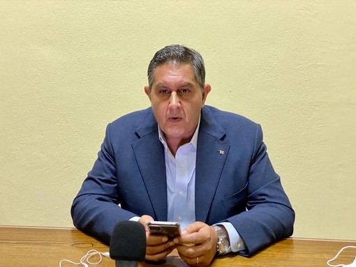 Coronavirus: domani mattina incontro tra regioni e Governo, in discussione i nuovi provvedimenti. Lockdown all'orizzonte Coronavirus: domani mattina incontro tra regioni e Governo, in discussione i nuovi provvedimenti. Lockdown all'orizzonte