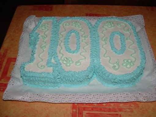 Grandi festeggiamenti all'Istituto Trincheri di Albenga per i 102 e 104 anni di Teresa e Liduina Grandi festeggiamenti all'Istituto Trincheri di Albenga per i 102 e 104 anni di Teresa e Liduina