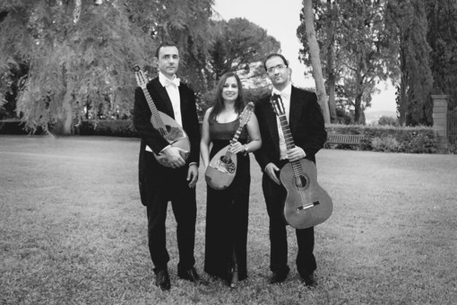 Il trio savonese "A Pizzico Ligure" in trasferta in Francia