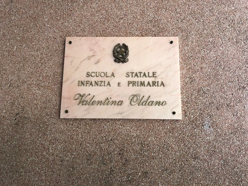Alassio, intitolata stamattina a Valentina Oldano la Scuola d'Infanzia e Primaria di Via Neghelli Alassio, intitolata stamattina a Valentina Oldano la Scuola d'Infanzia e Primaria di Via Neghelli