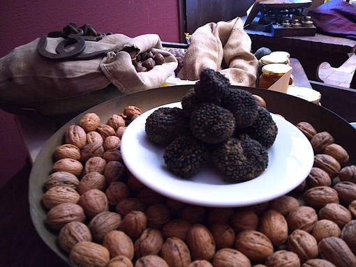 Piana Crixia celebra il tartufo nero estivo per tutto il mese di agosto