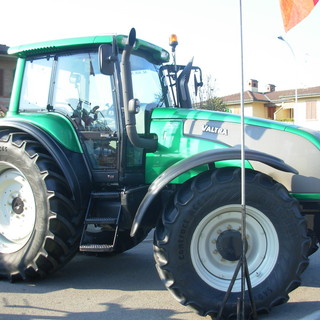 Maltempo: nelle province di Savona e Genova mobilitati i trattori agricoli contro neve e gelo Maltempo: nelle province di Savona e Genova mobilitati i trattori agricoli contro neve e gelo