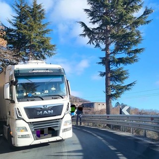 Stop ai tir sulla 28, i sindaci della valle Arroscia: "Provocazione necessaria"