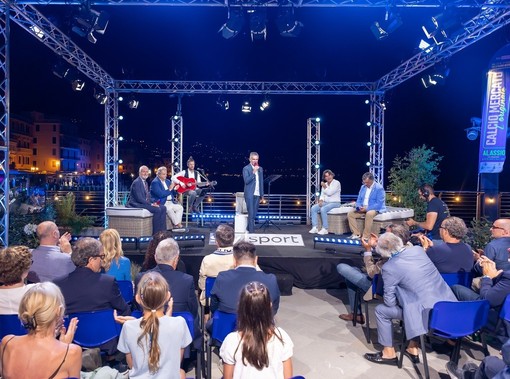 Alassio, l’estate del Muretto tra musica, cultura e grandi eventi Alassio, l’estate del Muretto tra musica, cultura e grandi eventi