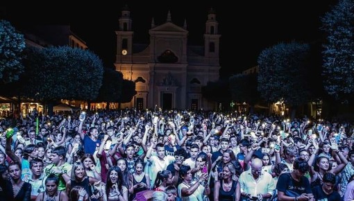"The Crazy Horror Show" a Pietra Ligure: Halloween di musica e tanto divertimento in piazza San Nicolò