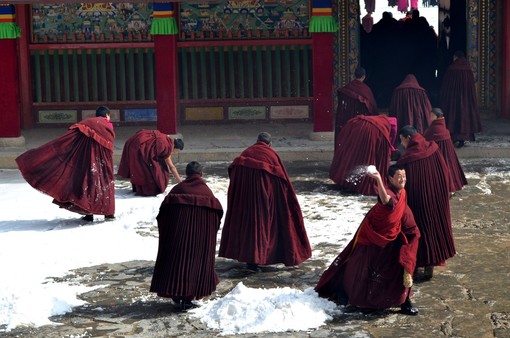 Cinzia Bassani, &quot;Festa al monastero di Labrang&quot;, Tibet, fotografia a colori