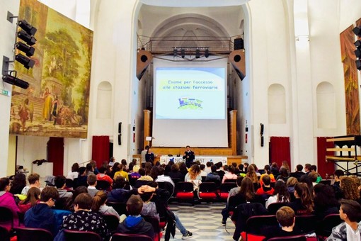 Finale accoglie la polizia ferroviaria nell’ambito del progetto "Train…to be cool" Finale accoglie la polizia ferroviaria nell’ambito del progetto "Train…to be cool"