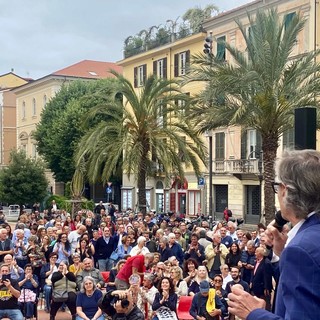Riccardo Tomatis chiude la campagna elettorale: “Costruiamo insieme un’Albenga ancora più forte, unita e viva” Riccardo Tomatis chiude la campagna elettorale: “Costruiamo insieme un’Albenga ancora più forte, unita e viva”