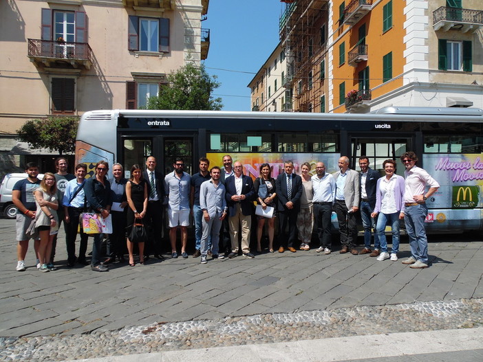 Torna il "To_Nite Bus", il pullmann che muove la movida