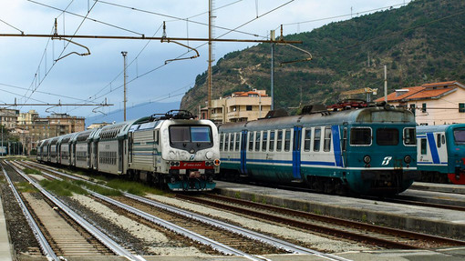 Trasporti, Sanna (PD): “La Regione riveda il contratto di servizio con Trenitalia per potenziare i collegamenti ferroviari" Trasporti, Sanna (PD): “La Regione riveda il contratto di servizio con Trenitalia per potenziare i collegamenti ferroviari"