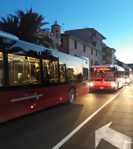 TPL Linea: "Necessario riprogrammare corse e orari per la sicurezza sanitaria"