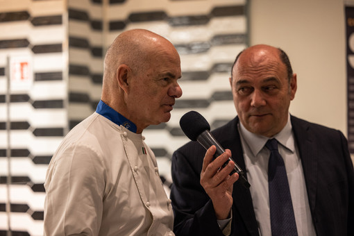 Festival Nazionale "Cucina con i Fiori" Alassio: grandi applausi per il “Piatto Sanremo” realizzato dallo chef Enrico Derflingher (Foto e video)