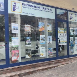 Alassio, concorsi per giardiniere e addetti front office