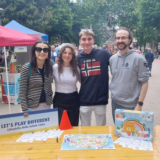 Un gruppo di giovani Leo