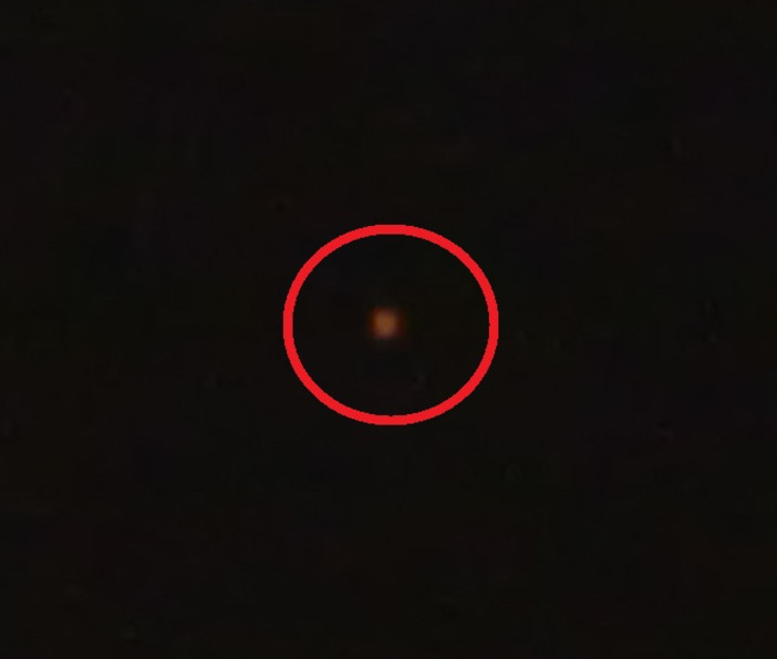 Ci mancavano gli UFO