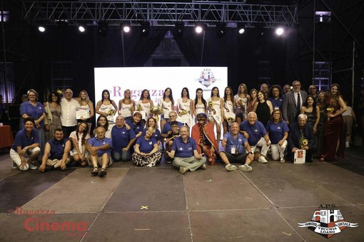 Loano, in piazza Italia “Aiutiamo chi aiuta” e la finale regionale di “Una ragazza per il cinema” Loano, in piazza Italia “Aiutiamo chi aiuta” e la finale regionale di “Una ragazza per il cinema”