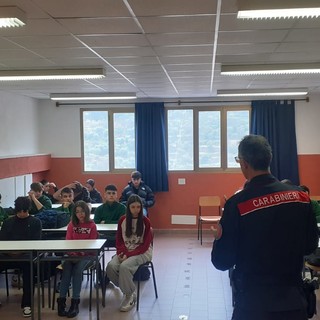 “Un albero per il futuro”: gli studenti di Alassio in prima linea per legalità e attenzione all'ambiente “Un albero per il futuro”: gli studenti di Alassio in prima linea per legalità e attenzione all'ambiente