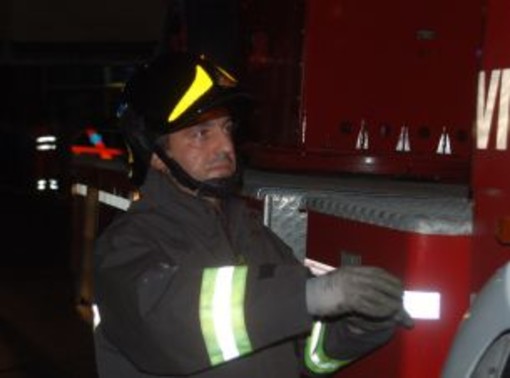 Alassio: rogo d'auto nella notte vicino al tennis club