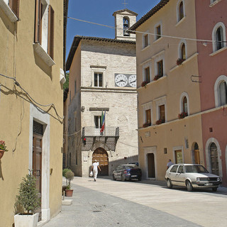 Un'immagine di Visso prima del terremoto (fonte Wikipedia)