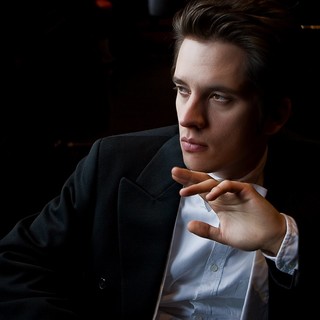 Savona, concerto di pianoforte dell'artista Severin Von Eckardstein al Teatro Chiabrera