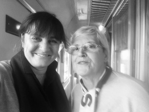 "Orgoglio italiano", leghisti bloccati a Pisa dalla locomotiva in fiamme. Sonia Viale: "Non ci scoraggiamo"