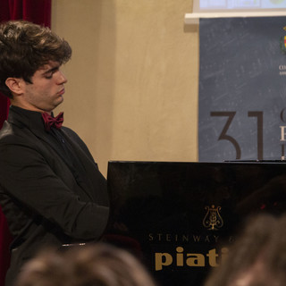 Elia Cecino è il vincitore assoluto del Concorso Pianistico "Città di Albenga"