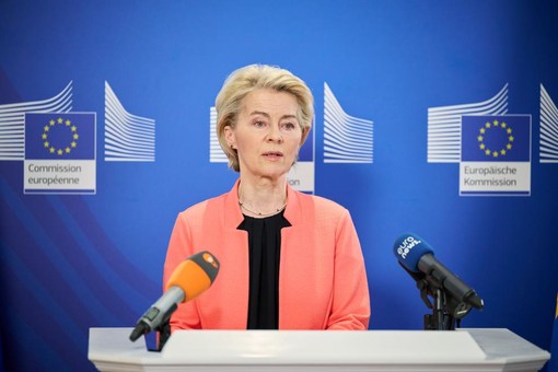 Von der Leyen sui dazi USA: 'Duro colpo all'economia mondiale. Pronti a reagire' Von der Leyen sui dazi USA: 'Duro colpo all'economia mondiale. Pronti a reagire'