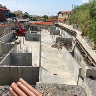Alassio, proseguono i lavori per la realizzazione del parcheggio multipiano di via Pera Alassio, proseguono i lavori per la realizzazione del parcheggio multipiano di via Pera