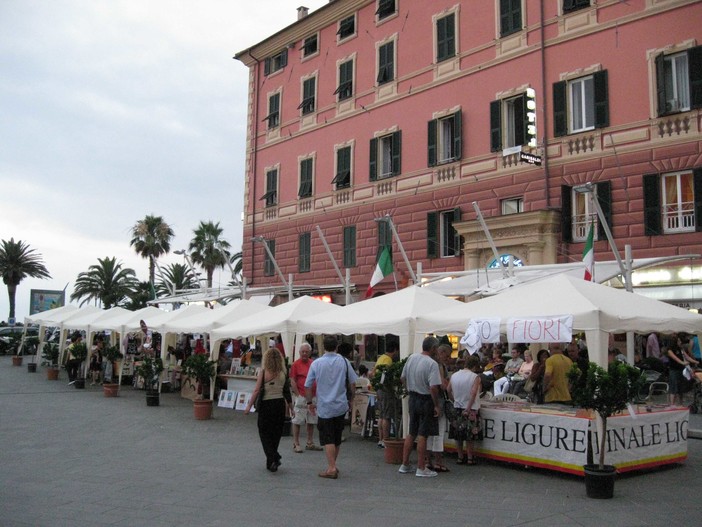 Finale Ligure: Vento Letterario Fiera dell’editoria indipendente di qualità Finale Ligure: Vento Letterario Fiera dell’editoria indipendente di qualità