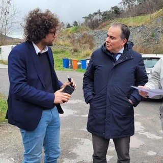 Stella, visita del consigliere Vaccarezza in località Colletto: "Predisposto il progetto per la costruzione di una rotatoria e di un tunnel"