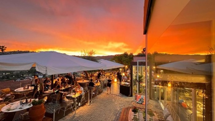 Le domeniche di luglio sono Lounge solo a Villa Giada Resort Le domeniche di luglio sono Lounge solo a Villa Giada Resort