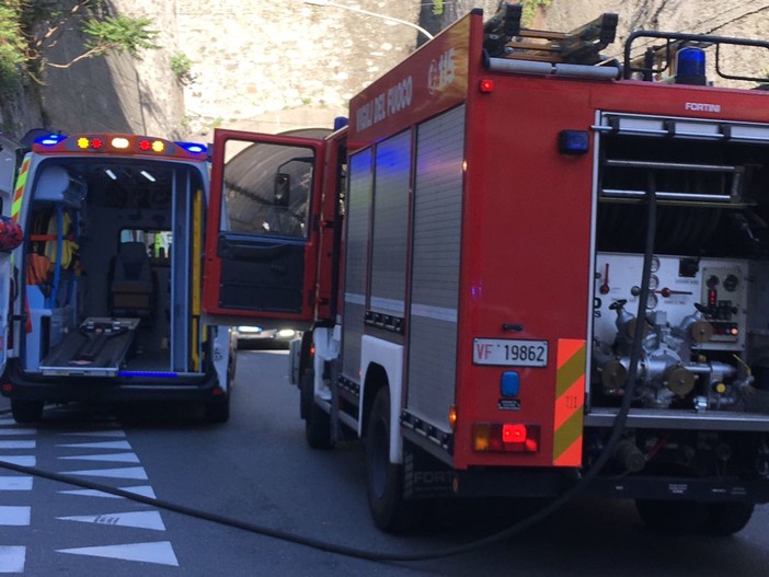 Auto contro Tir a Rocchetta di Cairo: donna rimane intrappolata tra le lamiere della propria auto