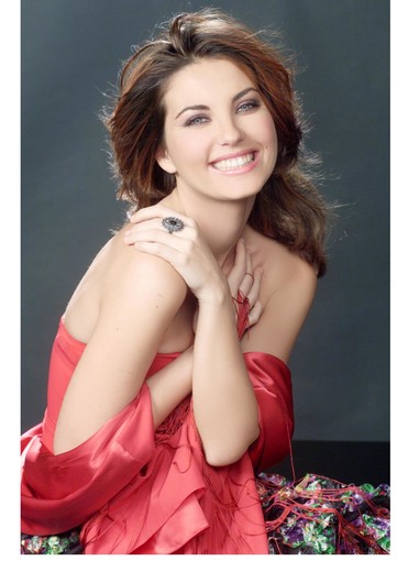 Vanessa Gravina ospite di Gerry Scotti per parlare del Festival di Verezzi Vanessa Gravina ospite di Gerry Scotti per parlare del Festival di Verezzi