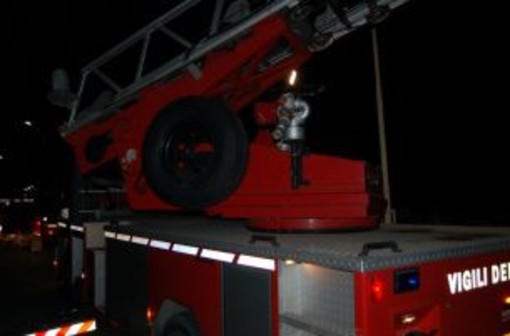 Albissola: rogo d'auto nella notte in via Perata e via Puccini