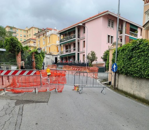 Varazze, ripristino tubazione tra via Garibaldi e via Cavour: modificata nuovamente la viabilità Varazze, ripristino tubazione tra via Garibaldi e via Cavour: modificata nuovamente la viabilità