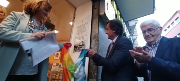 Savona, a 100 anni dall'assalto delle camicie nere all'Sms Generale scoperta una targa: "Monito perenne per non rivivere quegli orrori del passato" (FOTO) Savona, a 100 anni dall'assalto delle camicie nere all'Sms Generale scoperta una targa: "Monito perenne per non rivivere quegli orrori del passato" (FOTO)