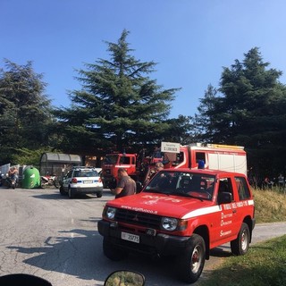 Varazze, tornano a bruciare i boschi in località Campomarzio: intervento dei vigili del fuoco