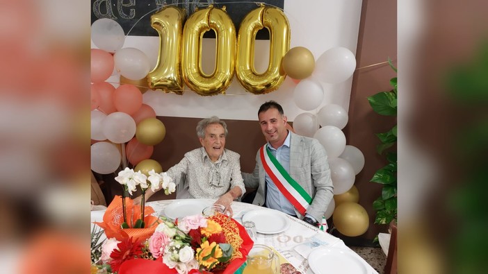 100 anni e non sentirli, entra nel club dei centenari a Vado Rosa Contratto