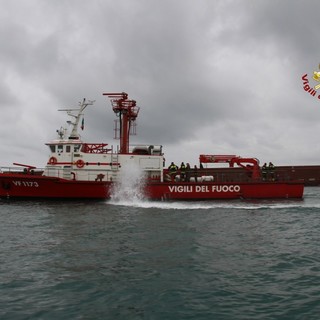 Vigili del fuoco, concluso il "Corso Basico di Formazione per aspiranti Specialisti Nautici" (FOTO e VIDEO)