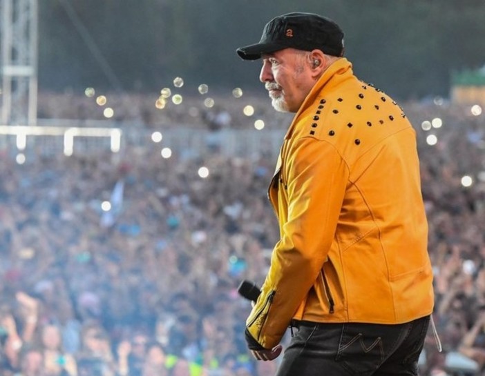 Vasco a Modena apre con "Colpa d'Alfredo". Come a Pietra Ligure nel 1983