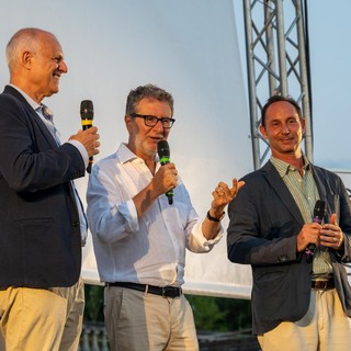 Albisola, tutto esaurito a Villa Gavotti per il documentario su Lucio Fontana Albisola, tutto esaurito a Villa Gavotti per il documentario su Lucio Fontana